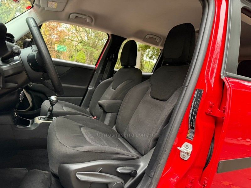 JEEP RENEGADE 1.8 16V 2015/2016 KASPER VEÍCULOS DOIS IRMÃOS / Carros no Vale JEEP RENEGADE 1.8 16V 2015/2016 KASPER VEÍCULOS DOIS IRMÃOS / Carros no Vale