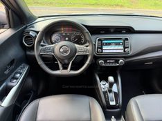 NISSAN KICKS 1.6 16V SL XTRONIC 2019/2020 KASPER VEÍCULOS DOIS IRMÃOS / Carros no Vale