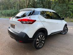 NISSAN KICKS 1.6 16V SV XTRONIC 2018/2019 KASPER VEÍCULOS DOIS IRMÃOS / Carros no Vale
