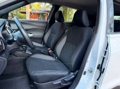NISSAN KICKS 1.6 16V SV XTRONIC 2018/2019 KASPER VEÍCULOS DOIS IRMÃOS / Carros no Vale