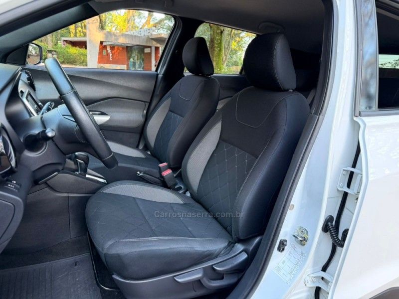NISSAN KICKS 1.6 16V SV XTRONIC 2018/2019 KASPER VEÍCULOS DOIS IRMÃOS / Carros no Vale