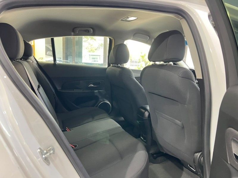 CHEVROLET CRUZE 1.8 LT SPORT6 16V 2013/2013 PRIME MULTIMARCAS CAXIAS DO SUL / Carros no Vale