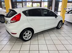 FORD FIESTA 1.6 SE HATCH 16V 2015/2016 PRIME MULTIMARCAS CAXIAS DO SUL / Carros no Vale