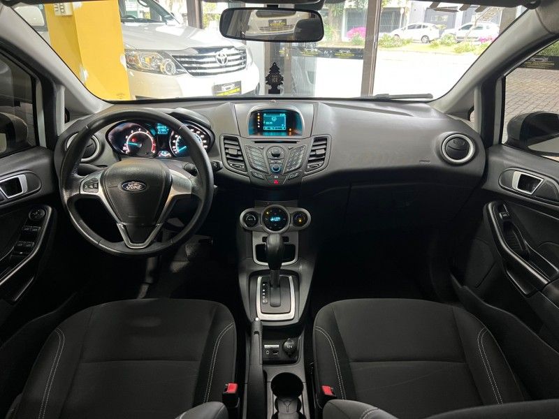 FORD FIESTA 1.6 SE HATCH 16V 2015/2016 PRIME MULTIMARCAS CAXIAS DO SUL / Carros no Vale