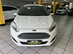 FORD FIESTA 1.6 SE HATCH 16V 2015/2016 PRIME MULTIMARCAS CAXIAS DO SUL / Carros no Vale