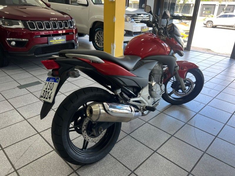 Honda Motos CB 300R 2012/2012 PRIME MULTIMARCAS CAXIAS DO SUL / Carros no Vale