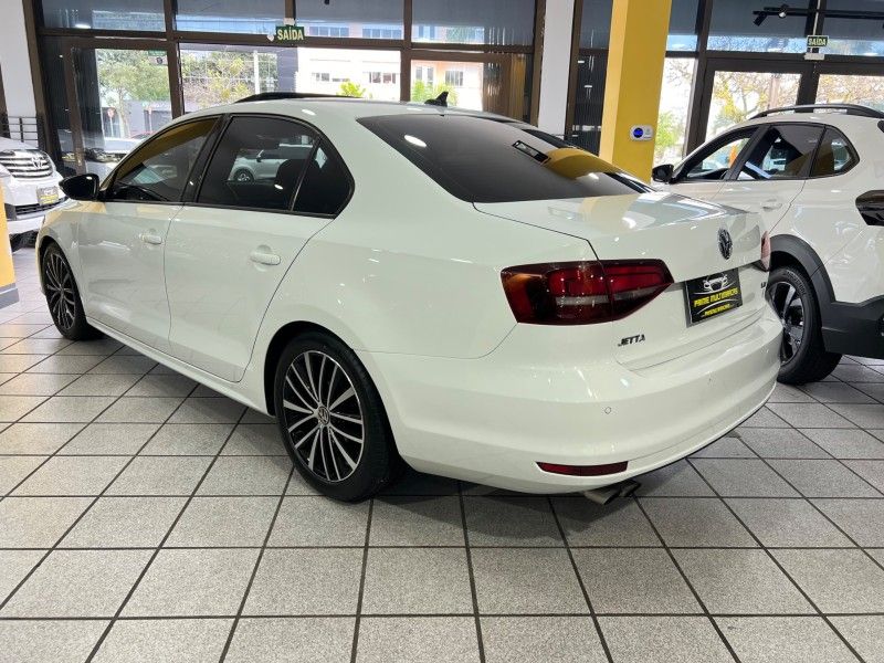 VOLKSWAGEN JETTA 1.4 16V TSI COMFORTLINE TIPTRONIC 2017/2017 PRIME MULTIMARCAS CAXIAS DO SUL / Carros no Vale VOLKSWAGEN JETTA 1.4 16V TSI COMFORTLINE TIPTRONIC 2017/2017 PRIME MULTIMARCAS CAXIAS DO SUL / Carros no Vale