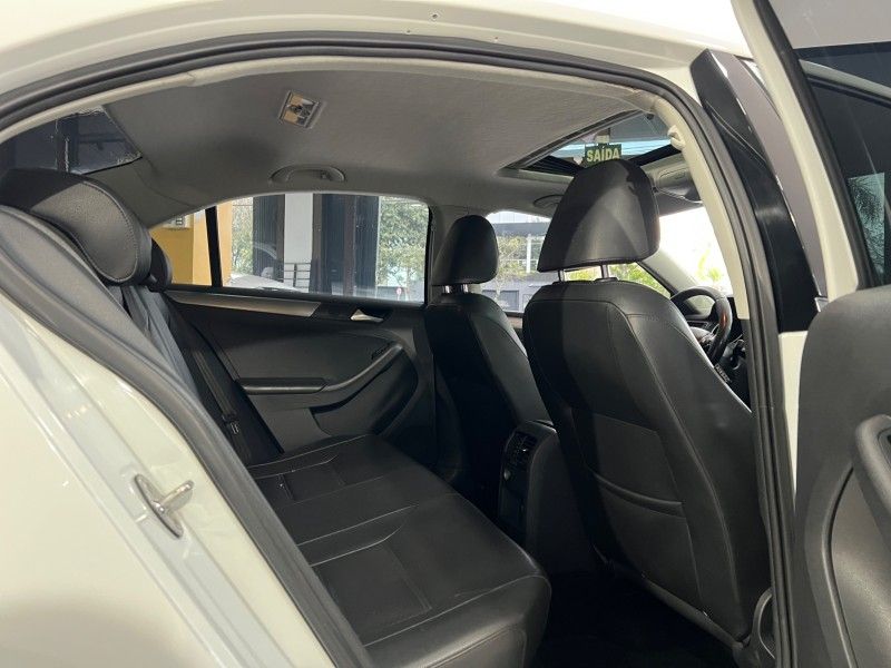 VOLKSWAGEN JETTA 1.4 16V TSI COMFORTLINE TIPTRONIC 2017/2017 PRIME MULTIMARCAS CAXIAS DO SUL / Carros no Vale VOLKSWAGEN JETTA 1.4 16V TSI COMFORTLINE TIPTRONIC 2017/2017 PRIME MULTIMARCAS CAXIAS DO SUL / Carros no Vale