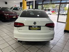 VOLKSWAGEN JETTA 1.4 16V TSI COMFORTLINE TIPTRONIC 2017/2017 PRIME MULTIMARCAS CAXIAS DO SUL / Carros no Vale