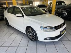 VOLKSWAGEN JETTA 2.0 COMFORTLINE TIPTRONIC 2013/2013 PRIME MULTIMARCAS CAXIAS DO SUL / Carros no Vale