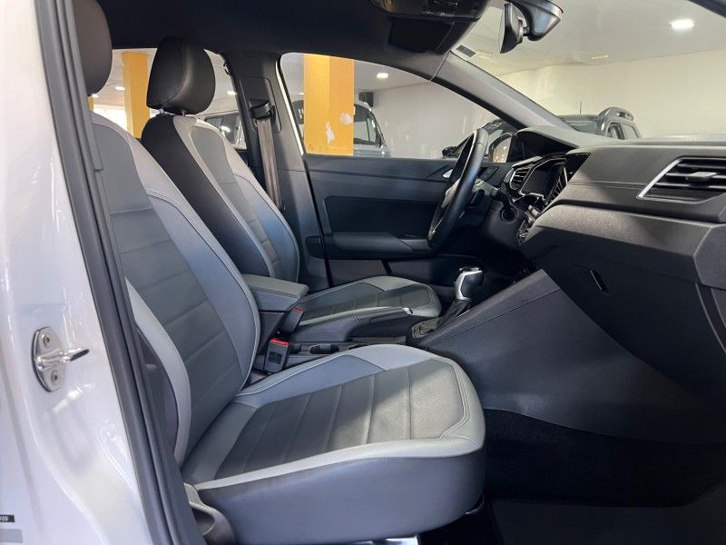 VOLKSWAGEN NIVUS 1.0 TSI HIGHLINE 2023/2024 PRIME MULTIMARCAS CAXIAS DO SUL / Carros no Vale