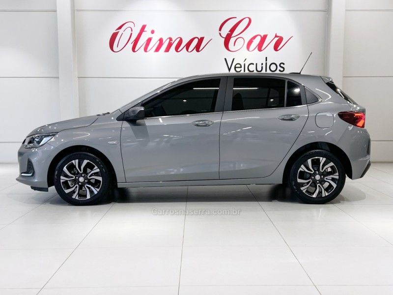 CHEVROLET ONIX 1.0 PREMIER 12V TURBO 2025/2025 ÓTIMA CAR FLORES DA CUNHA / Carros no Vale