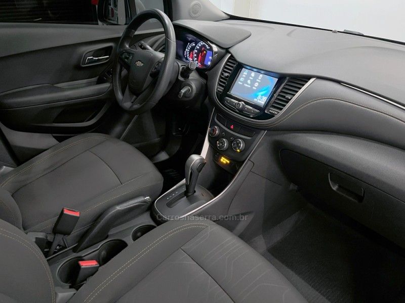 CHEVROLET TRACKER 1.4 16V TURBO LT 2017/2018 ÓTIMA CAR FLORES DA CUNHA / Carros no Vale