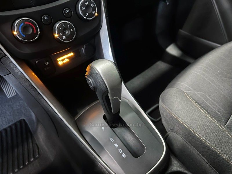 CHEVROLET TRACKER 1.4 16V TURBO LT 2017/2018 ÓTIMA CAR FLORES DA CUNHA / Carros no Vale
