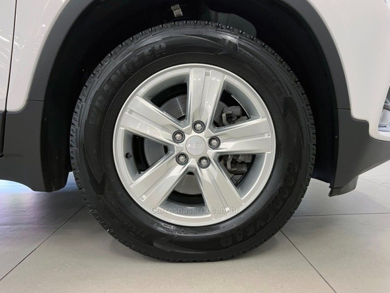 CHEVROLET TRACKER 1.4 16V TURBO LT 2017/2018 ÓTIMA CAR FLORES DA CUNHA / Carros no Vale