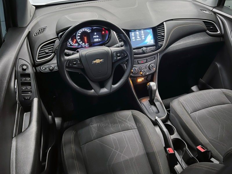 CHEVROLET TRACKER 1.4 16V TURBO LT 2017/2018 ÓTIMA CAR FLORES DA CUNHA / Carros no Vale