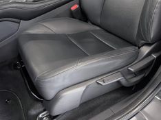HONDA HR-V 1.8 16V TOURING 2017/2018 ÓTIMA CAR FLORES DA CUNHA / Carros no Vale