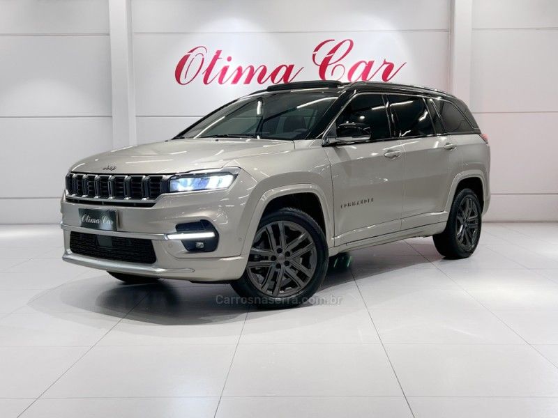 JEEP COMMANDER 2.0 OVERLAND HURRICANE 4X4 TURBO 2025/2025 ÓTIMA CAR FLORES DA CUNHA / Carros no Vale JEEP COMMANDER 2.0 OVERLAND HURRICANE 4X4 TURBO 2025/2025 ÓTIMA CAR FLORES DA CUNHA / Carros no Vale