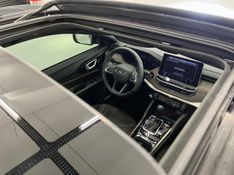 JEEP COMMANDER 2.0 OVERLAND HURRICANE 4X4 TURBO 2025/2025 ÓTIMA CAR FLORES DA CUNHA / Carros no Vale