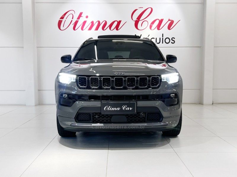 JEEP COMPASS 1.3 SERIE S T270 16V TURBO 2024/2025 ÓTIMA CAR FLORES DA CUNHA / Carros no Vale