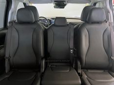 KIA CARNIVAL 3.5 EX V6 24V 2024/2025 ÓTIMA CAR FLORES DA CUNHA / Carros no Vale