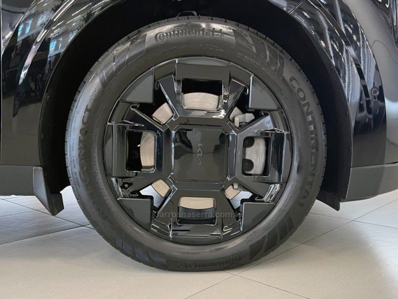 KIA CARNIVAL 3.5 EX V6 24V 2024/2025 ÓTIMA CAR FLORES DA CUNHA / Carros no Vale