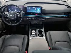 KIA CARNIVAL 3.5 EX V6 24V 2024/2025 ÓTIMA CAR FLORES DA CUNHA / Carros no Vale