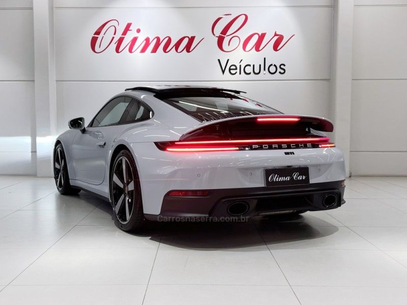 PORSCHE 911 3.0 CARRERA COUPÉ 2024/2025 ÓTIMA CAR FLORES DA CUNHA / Carros no Vale PORSCHE 911 3.0 CARRERA COUPÉ 2024/2025 ÓTIMA CAR FLORES DA CUNHA / Carros no Vale