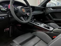 PORSCHE 911 3.0 CARRERA COUPÉ 2024/2025 ÓTIMA CAR FLORES DA CUNHA / Carros no Vale