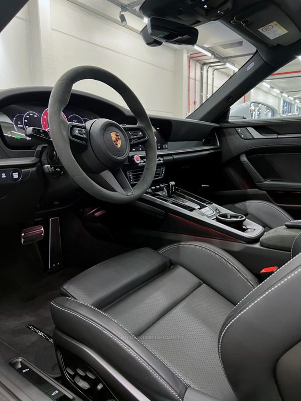 PORSCHE 911 3.0 CARRERA COUPÉ 2024/2025 ÓTIMA CAR FLORES DA CUNHA / Carros no Vale PORSCHE 911 3.0 CARRERA COUPÉ 2024/2025 ÓTIMA CAR FLORES DA CUNHA / Carros no Vale