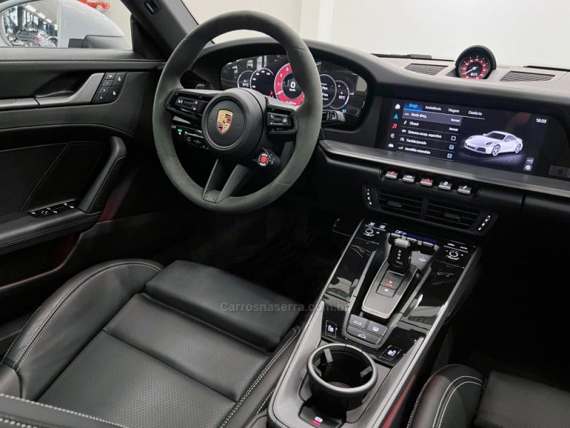 PORSCHE 911 3.0 CARRERA COUPÉ 2024/2025 ÓTIMA CAR FLORES DA CUNHA / Carros no Vale PORSCHE 911 3.0 CARRERA COUPÉ 2024/2025 ÓTIMA CAR FLORES DA CUNHA / Carros no Vale