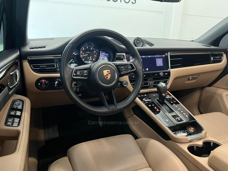 PORSCHE MACAN 2.0 16V 2024/2024 ÓTIMA CAR FLORES DA CUNHA / Carros no Vale