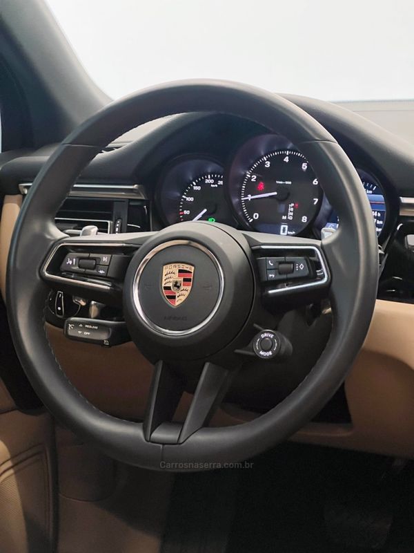 PORSCHE MACAN 2.0 16V 2024/2024 ÓTIMA CAR FLORES DA CUNHA / Carros no Vale