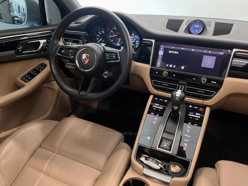 PORSCHE MACAN 2.0 16V 2024/2024 ÓTIMA CAR FLORES DA CUNHA / Carros no Vale