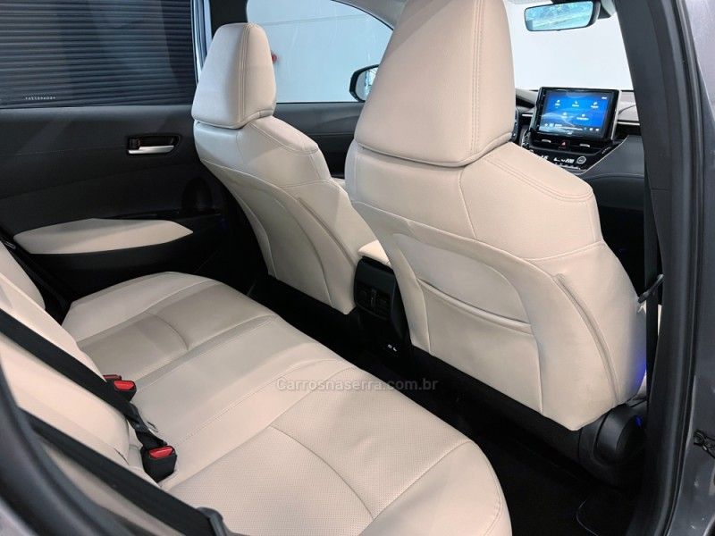 TOYOTA COROLLA 1.8 CROSS XRX 16V HÍBRIDO 2024/2025 ÓTIMA CAR FLORES DA CUNHA / Carros no Vale