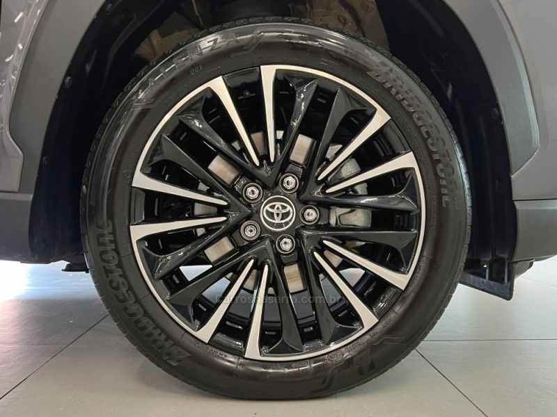 TOYOTA COROLLA 1.8 CROSS XRX 16V HÍBRIDO 2024/2025 ÓTIMA CAR FLORES DA CUNHA / Carros no Vale