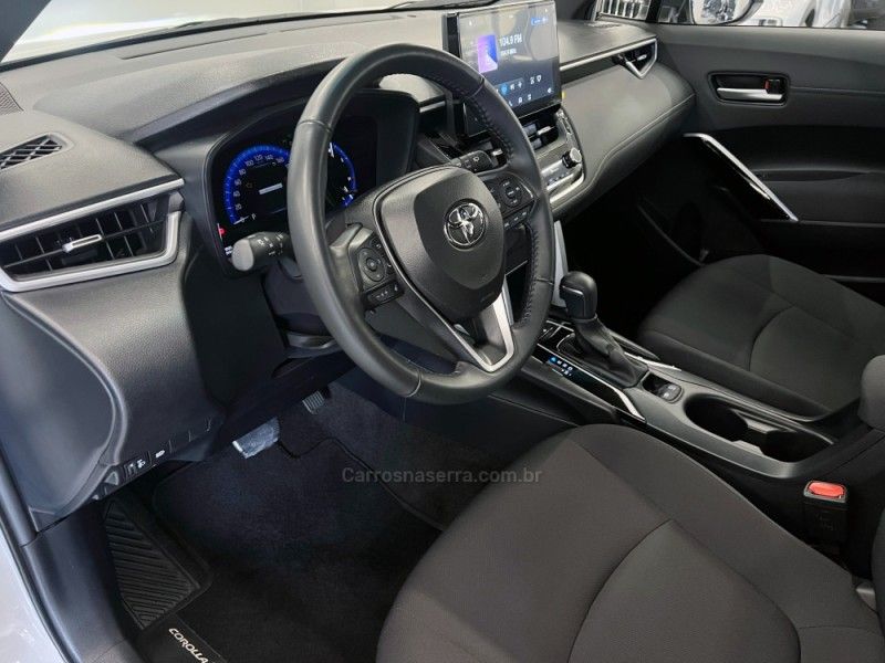 TOYOTA COROLLA 2.0 CROSS XR 16V 2025/2026 ÓTIMA CAR FLORES DA CUNHA / Carros no Vale