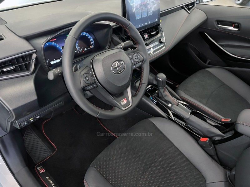 TOYOTA COROLLA 2.0 GR SPORT 16V 2026/2027 ÓTIMA CAR FLORES DA CUNHA / Carros no Vale