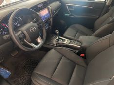 TOYOTA HILUX SW4 2.8 4X4 SRX PLATINUM TURBO 2026/2026 ÓTIMA CAR FLORES DA CUNHA / Carros no Vale