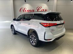 TOYOTA HILUX SW4 2.8 4X4 SRX PLATINUM TURBO 2026/2026 ÓTIMA CAR FLORES DA CUNHA / Carros no Vale