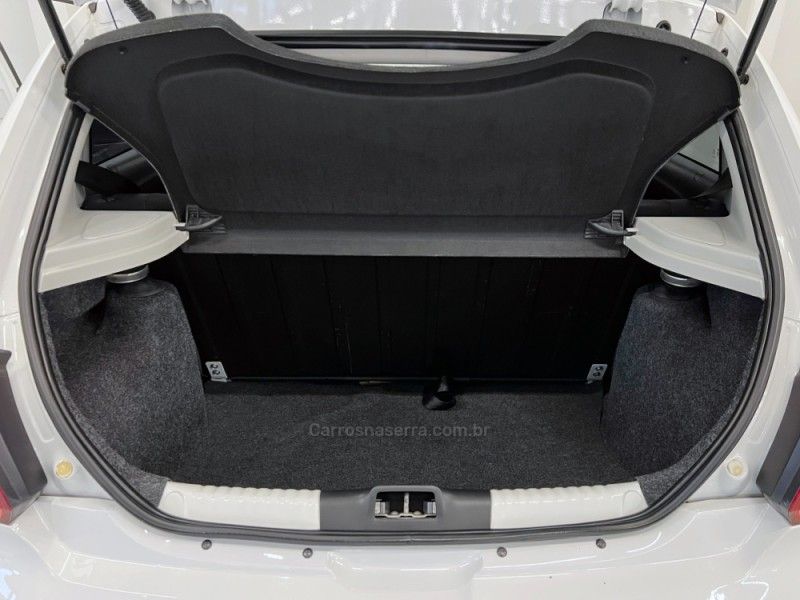 VOLKSWAGEN GOL 1.0 12V MPI TOTALFLEX TRENDLINE 2016/2017 ÓTIMA CAR FLORES DA CUNHA / Carros no Vale VOLKSWAGEN GOL 1.0 12V MPI TOTALFLEX TRENDLINE 2016/2017 ÓTIMA CAR FLORES DA CUNHA / Carros no Vale