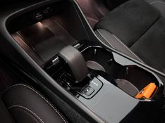 VOLVO C40 P8 RECHARGE TWIN ELECTRIC ULTIMATE AWD 2023/2024 ÓTIMA CAR FLORES DA CUNHA / Carros no Vale