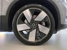 VOLVO C40 P8 RECHARGE TWIN ELECTRIC ULTIMATE AWD 2023/2024 ÓTIMA CAR FLORES DA CUNHA / Carros no Vale