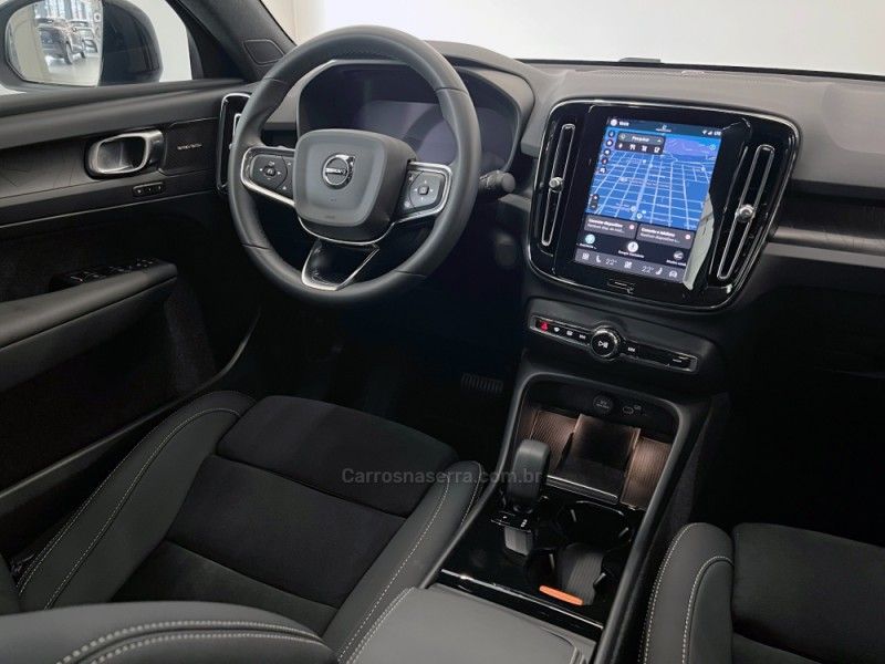 VOLVO C40 P8 RECHARGE TWIN ELECTRIC ULTIMATE AWD 2023/2024 ÓTIMA CAR FLORES DA CUNHA / Carros no Vale VOLVO C40 P8 RECHARGE TWIN ELECTRIC ULTIMATE AWD 2023/2024 ÓTIMA CAR FLORES DA CUNHA / Carros no Vale