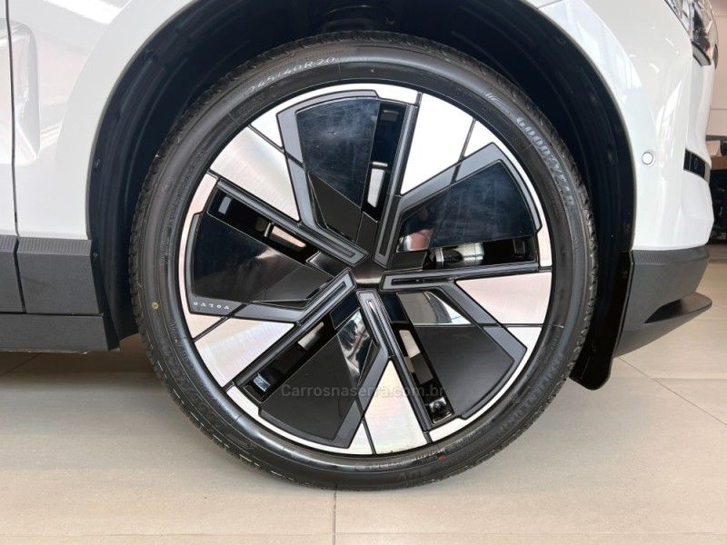 VOLVO EX30 ULTRA EXTENDED RANGE 2024/2024 ÓTIMA CAR FLORES DA CUNHA / Carros no Vale VOLVO EX30 ULTRA EXTENDED RANGE 2024/2024 ÓTIMA CAR FLORES DA CUNHA / Carros no Vale