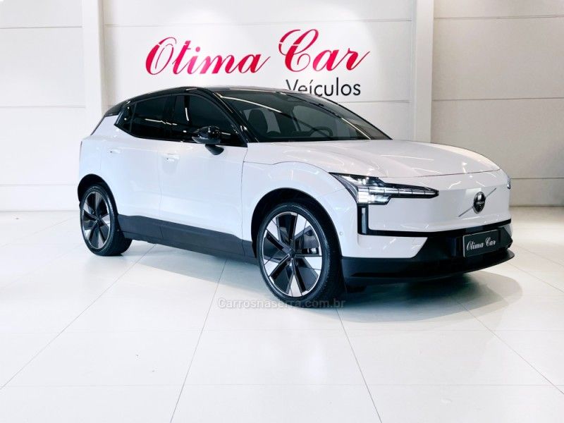 VOLVO EX30 ULTRA EXTENDED RANGE 2024/2024 ÓTIMA CAR FLORES DA CUNHA / Carros no Vale