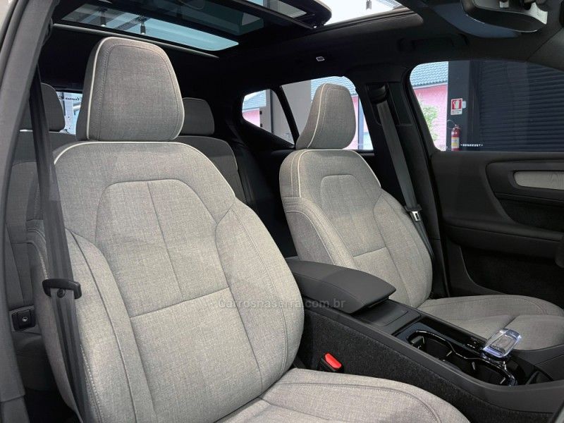 VOLVO EX40 PLUS P6 ELÉTRICO 2025/2026 ÓTIMA CAR FLORES DA CUNHA / Carros no Vale VOLVO EX40 PLUS P6 ELÉTRICO 2025/2026 ÓTIMA CAR FLORES DA CUNHA / Carros no Vale