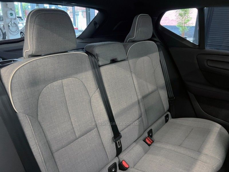 VOLVO EX40 PLUS P6 ELÉTRICO 2026/2026 ÓTIMA CAR FLORES DA CUNHA / Carros no Vale