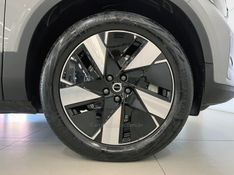 VOLVO EX40 PLUS P6 ELÉTRICO 2026/2026 ÓTIMA CAR FLORES DA CUNHA / Carros no Vale