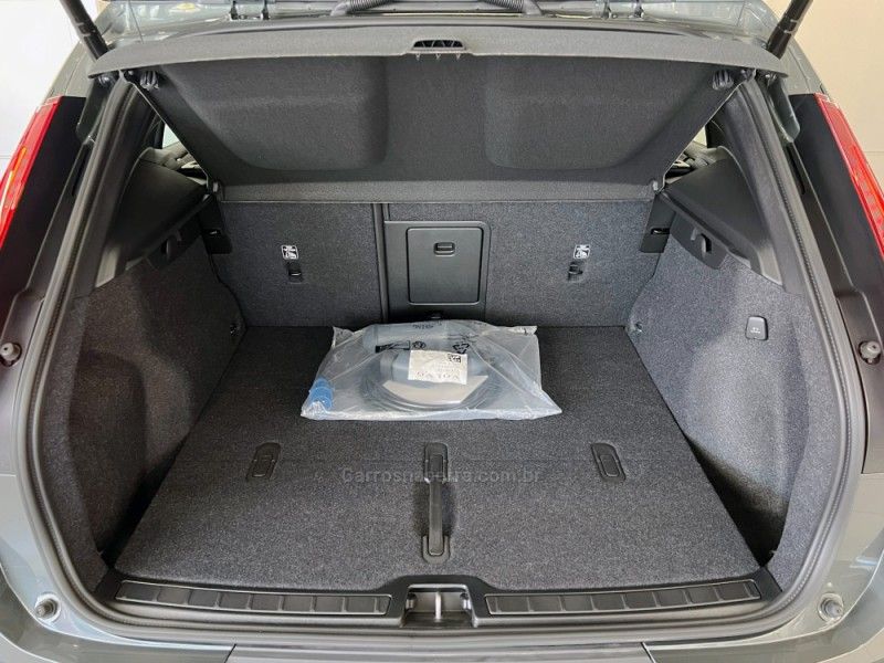 VOLVO EX40 PLUS P6 ELÉTRICO 2026/2026 ÓTIMA CAR FLORES DA CUNHA / Carros no Vale VOLVO EX40 PLUS P6 ELÉTRICO 2026/2026 ÓTIMA CAR FLORES DA CUNHA / Carros no Vale